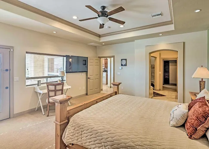 Luxe Retreat W/ Havasu View & Pool! * Lake Havasu City